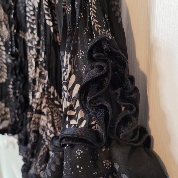 🍂 Signature by Larry Levine Semi-Sheer Blouse - Picture 3 of 9